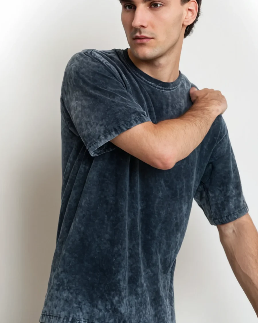 A men’s solid navy acid wash oversized T-shirt with a trendy and vintage-inspired design, perfect for casual and streetwear fashion.